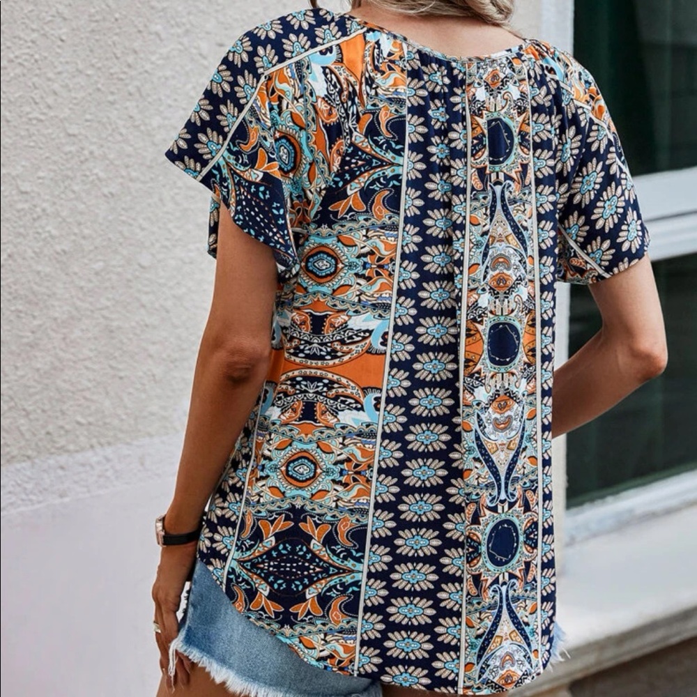 Navy blue floral print top - Picture 3 of 4